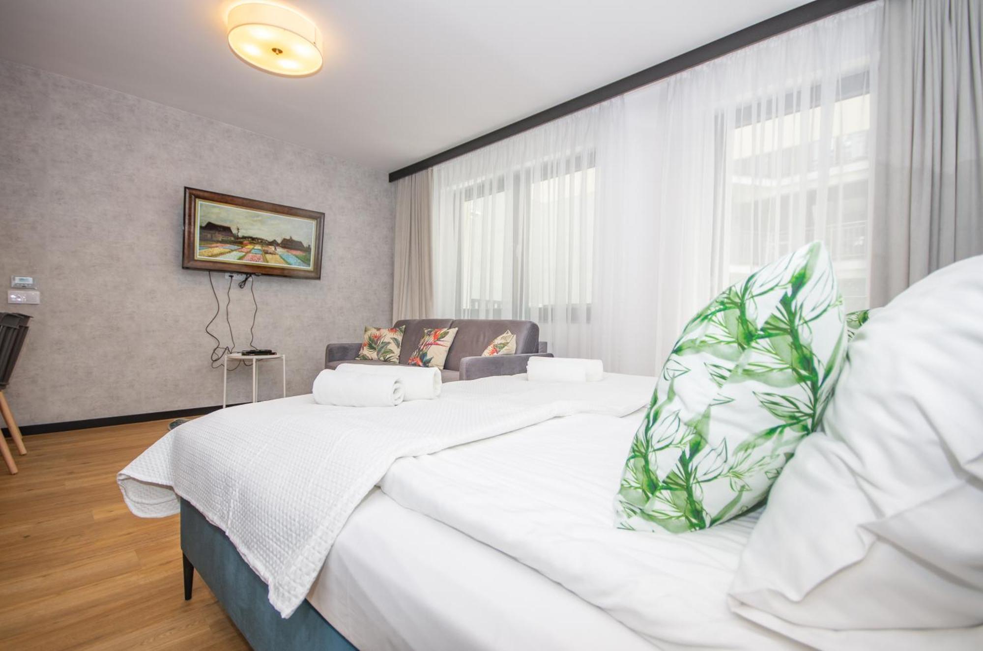 Inpoint Apartments G15 Near Old Town & Kazimierz District & Parking Option Kraków Rum bild